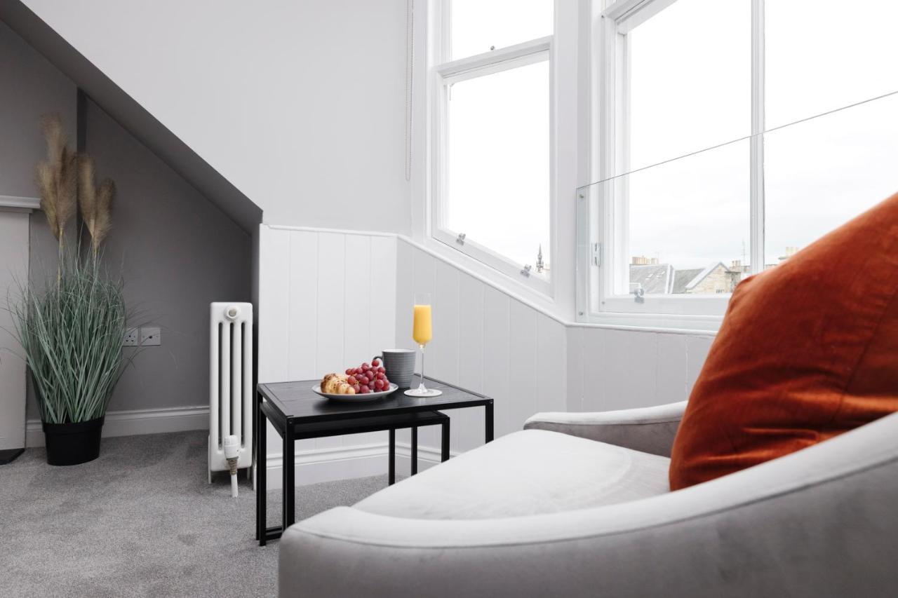 Altido Gorgeous Flat Overlooking Edinburgh Castle Exterior photo